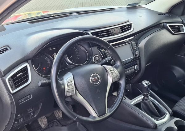 Nissan Qashqai cena 66900 przebieg: 57700, rok produkcji 2016 z Rybnik małe 121